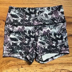 FLEO purple black high waist shorts sz Small